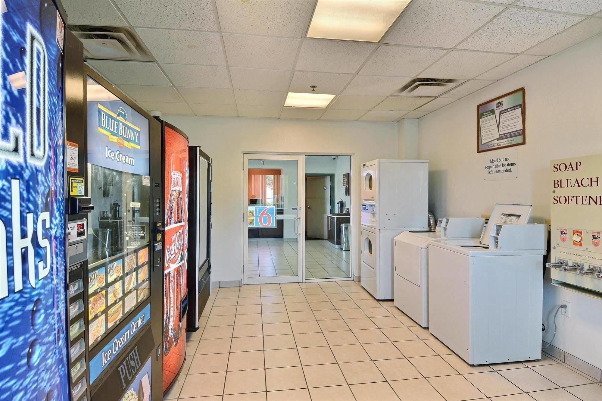 Motel 6-Tewksbury, Ma - Boston エクステリア 写真