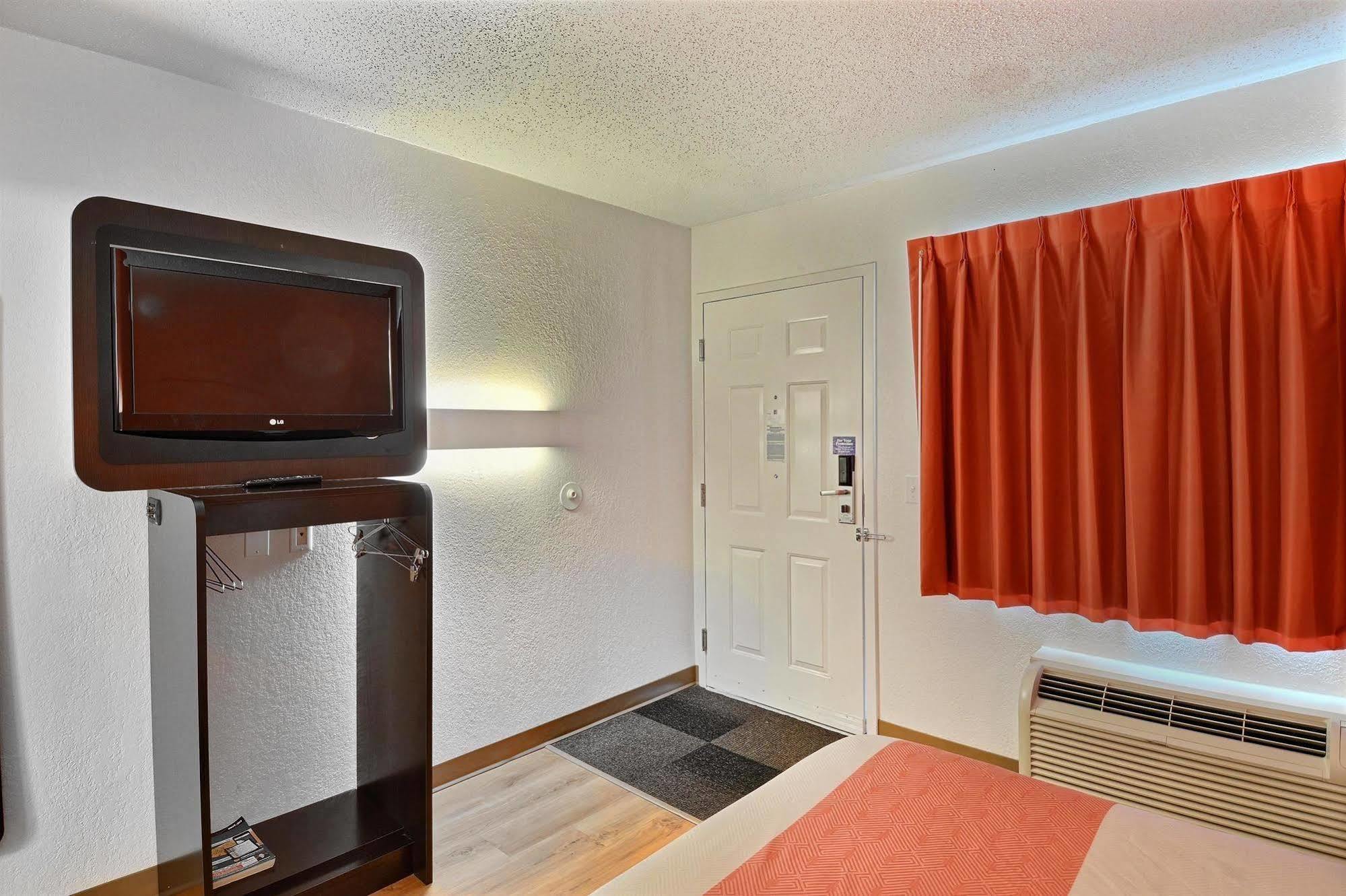 Motel 6-Tewksbury, Ma - Boston エクステリア 写真