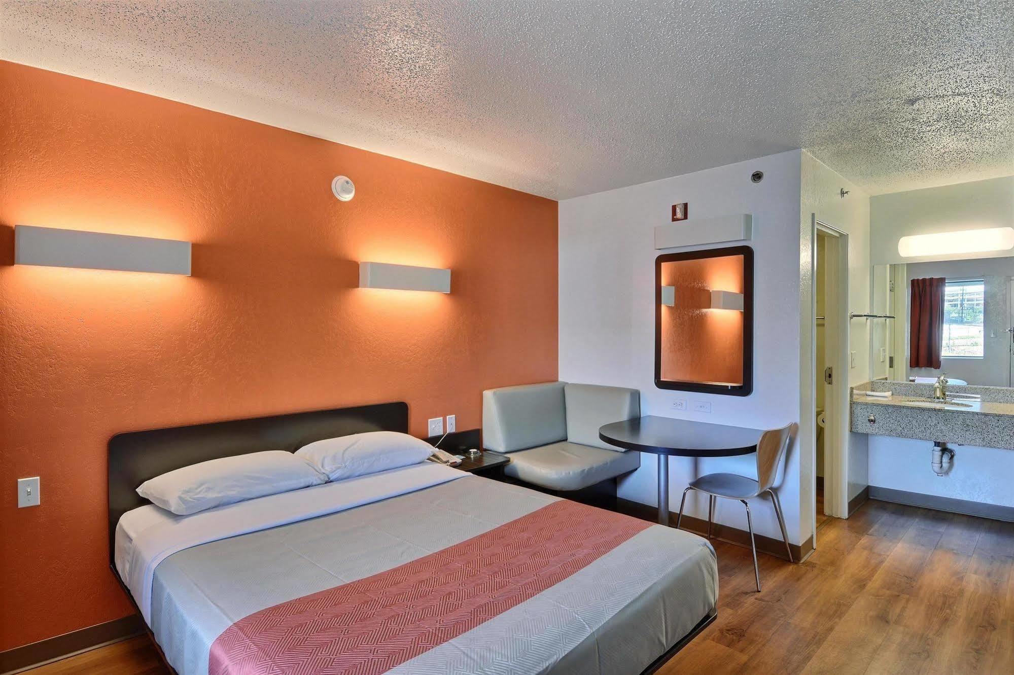 Motel 6-Tewksbury, Ma - Boston エクステリア 写真