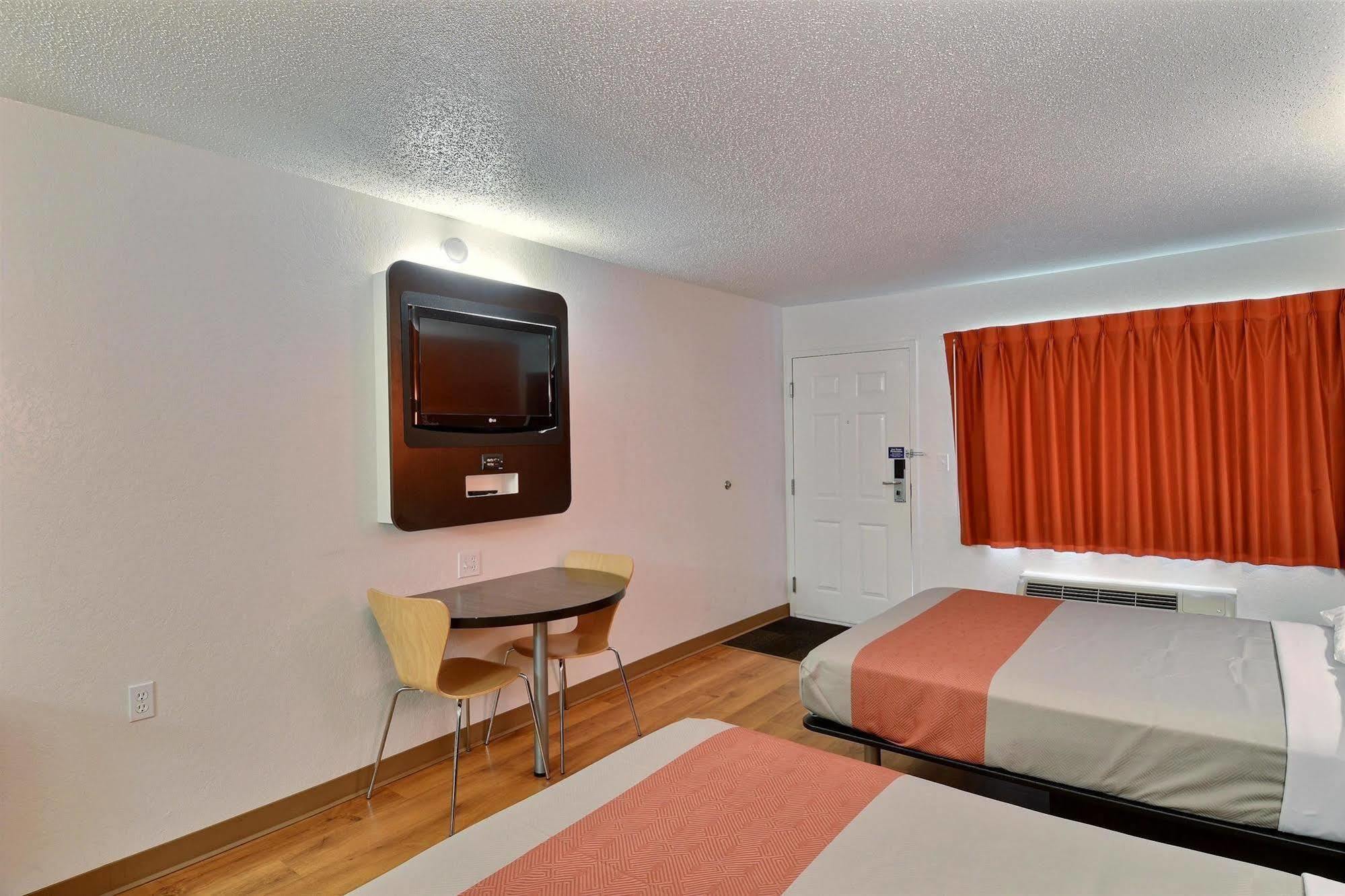 Motel 6-Tewksbury, Ma - Boston エクステリア 写真