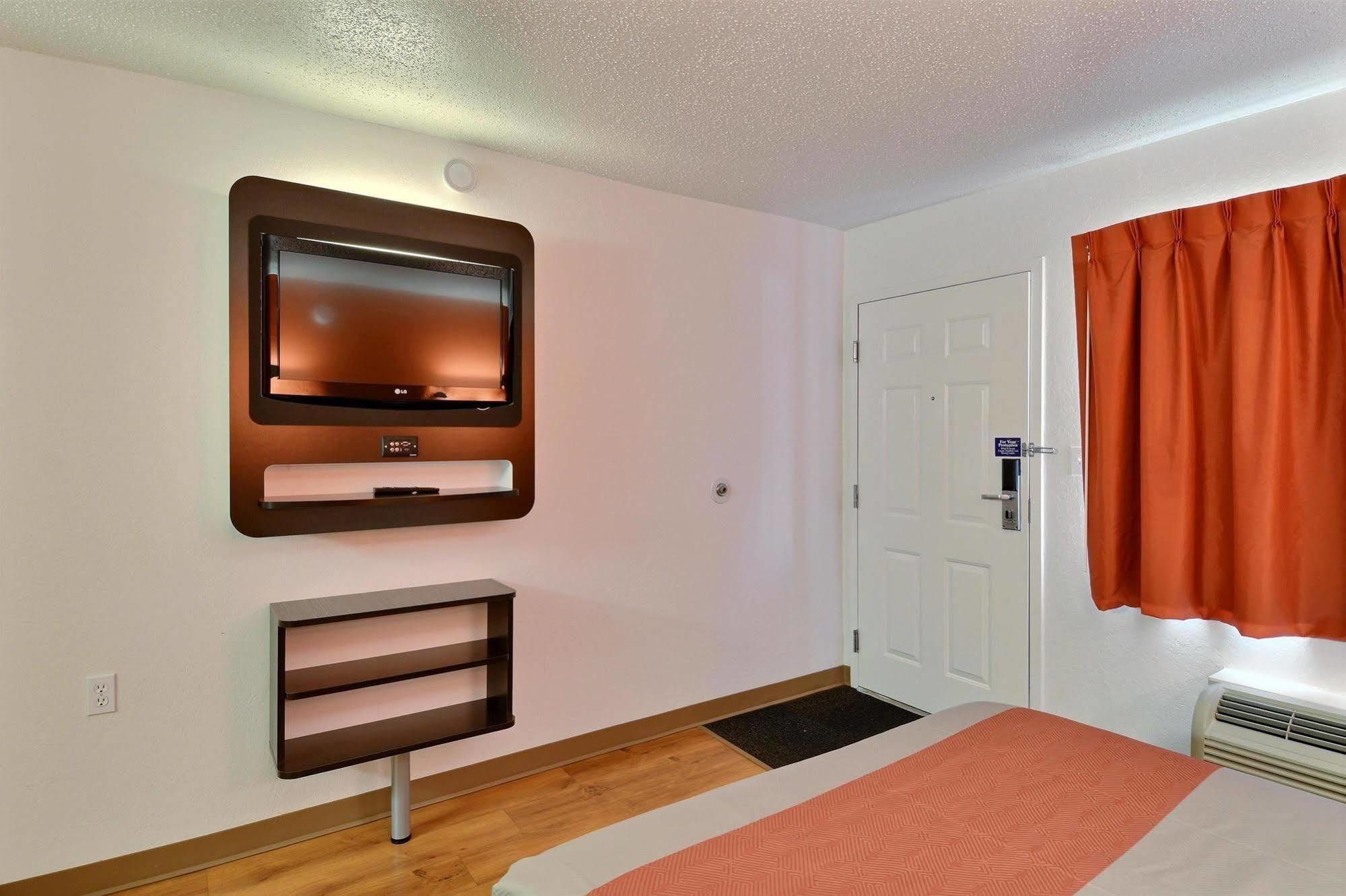 Motel 6-Tewksbury, Ma - Boston エクステリア 写真